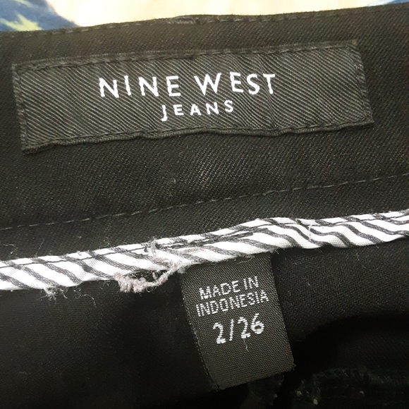 Nine West black bootcut pants, size 2/26 - Picture 4 of 4